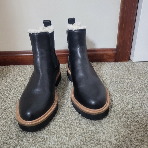 J.Crew Sherpa-lined Black Chelsea boots. NEW worn once - Picture 3 of 14